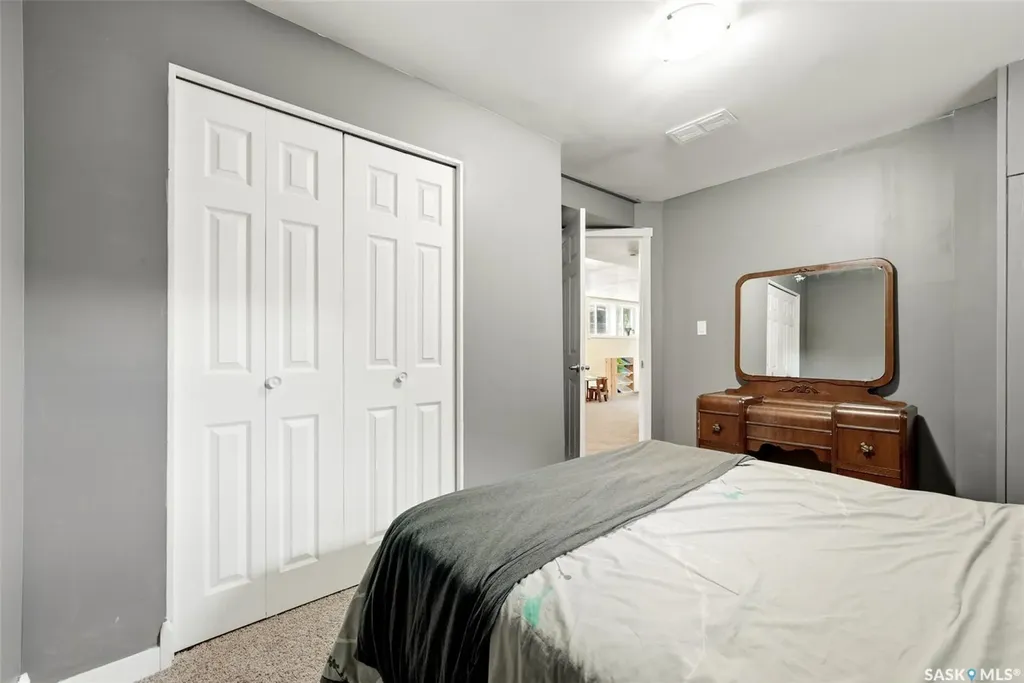 408 Mullin Avenue E Regina SK S4N 1C7