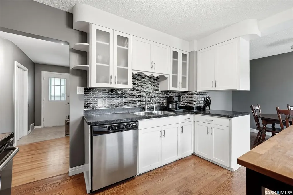 408 Mullin Avenue E Regina SK S4N 1C7