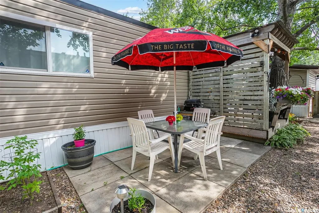 219 Grant Street Saskatoon SK S7N 2A5