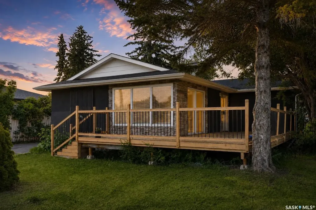 1308 Preston Avenue S Saskatoon SK S7H 2V4