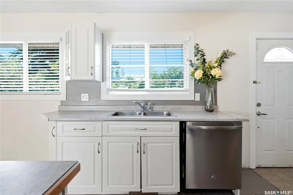 1308 Preston Avenue S Saskatoon SK S7H 2V4