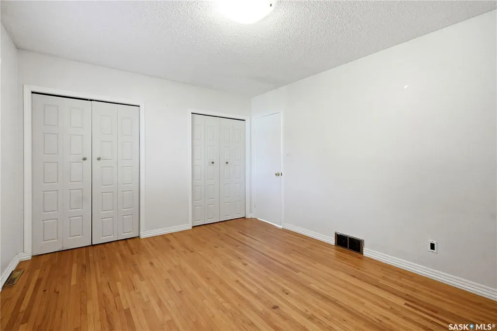 1308 Preston Avenue S Saskatoon SK S7H 2V4