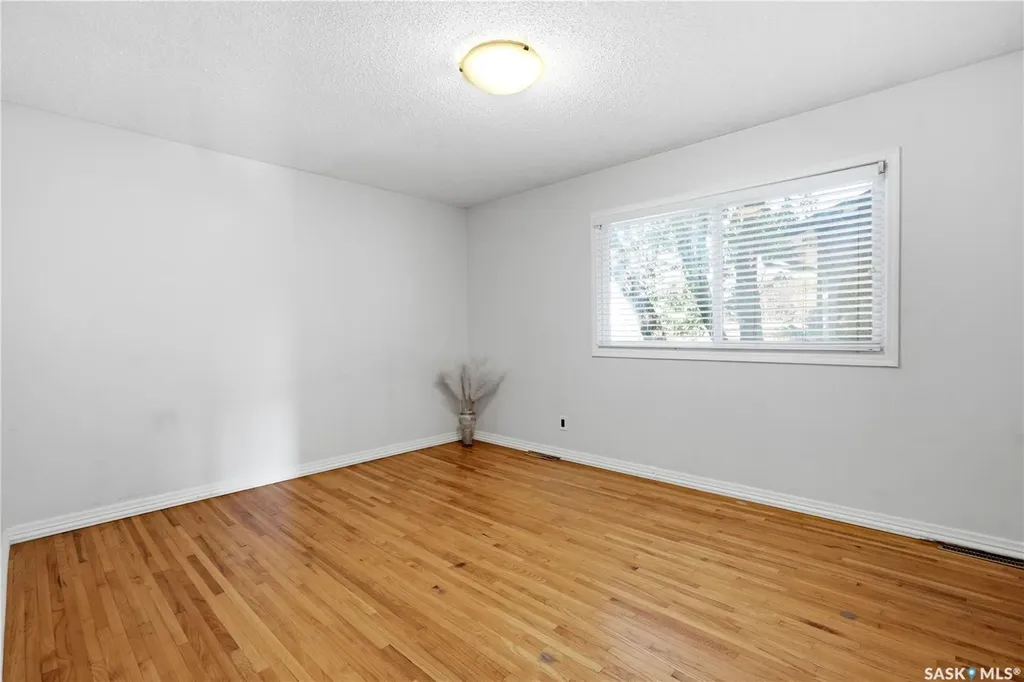1308 Preston Avenue S Saskatoon SK S7H 2V4