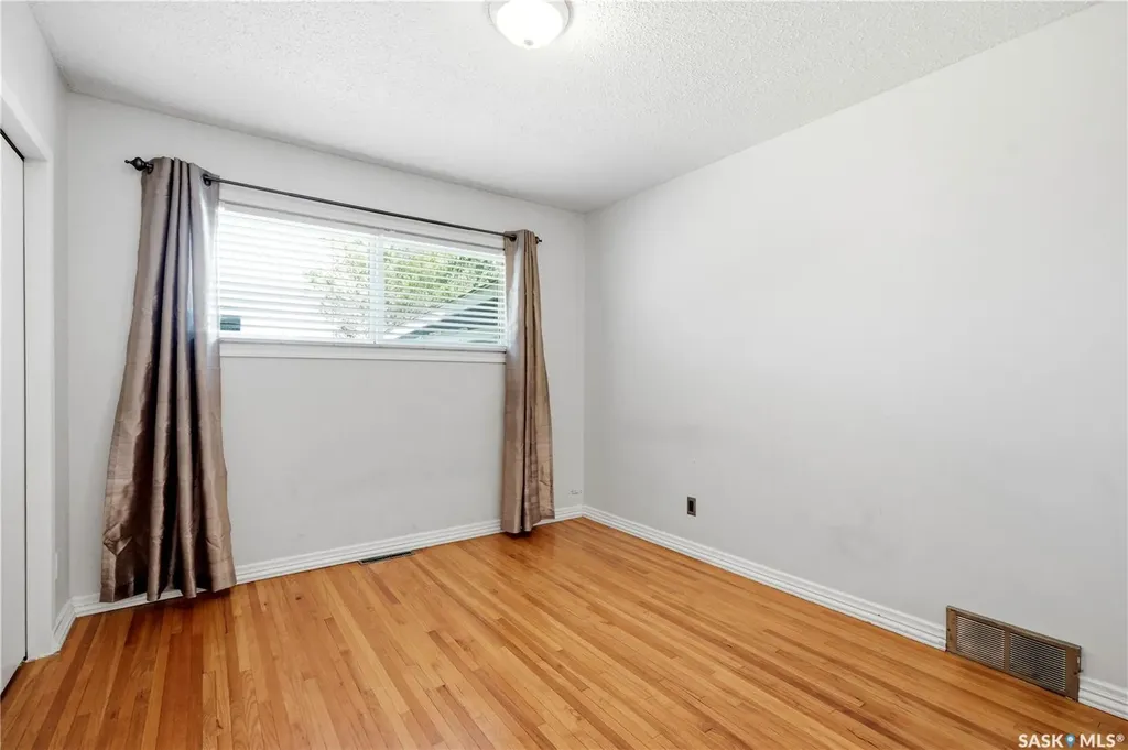 1308 Preston Avenue S Saskatoon SK S7H 2V4