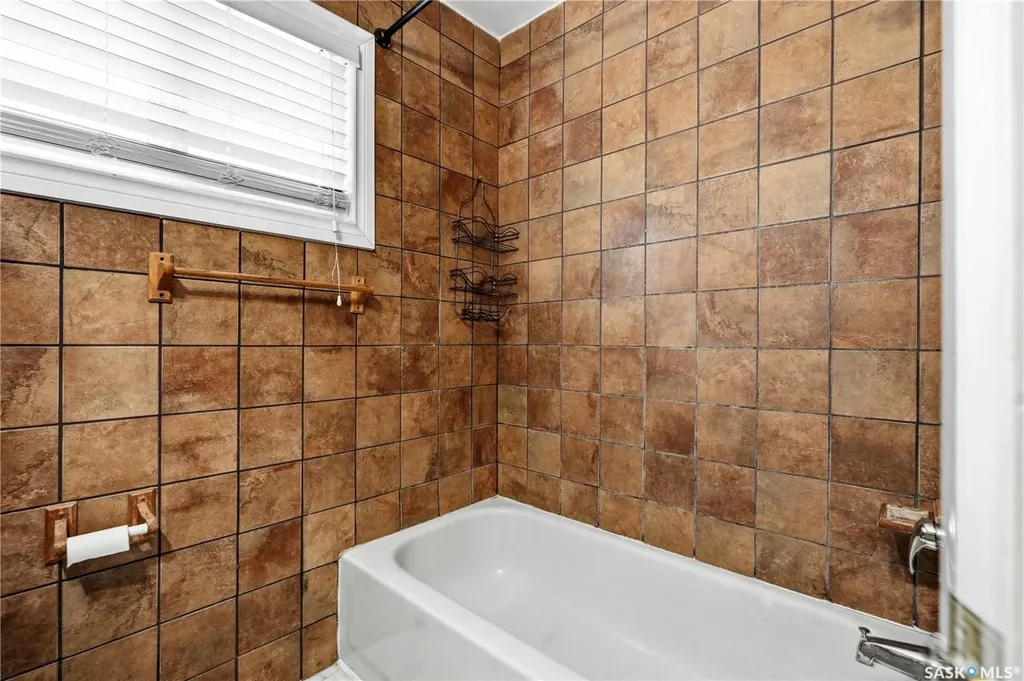 1308 Preston Avenue S Saskatoon SK S7H 2V4