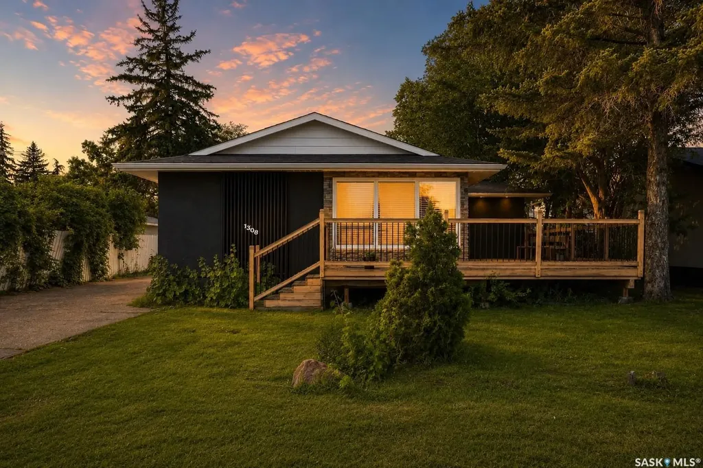 1308 Preston Avenue S Saskatoon SK S7H 2V4
