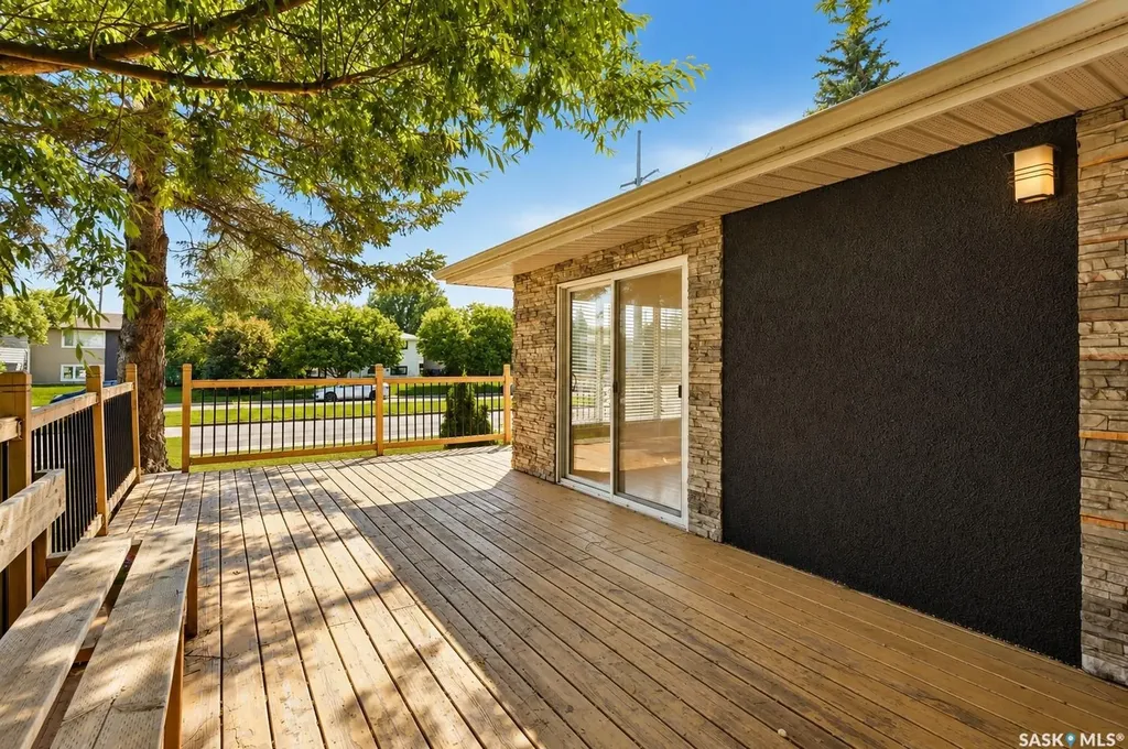 1308 Preston Avenue S Saskatoon SK S7H 2V4