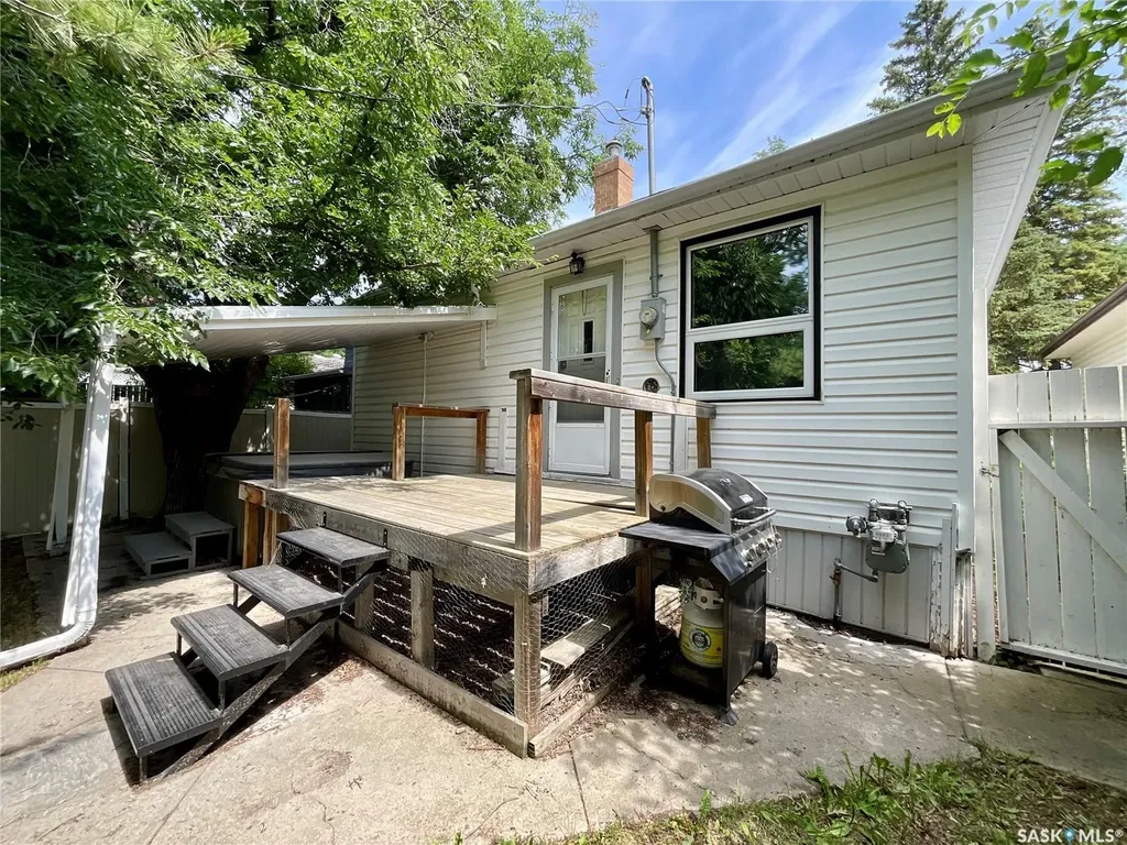 3054 Athol Street Regina SK S4S 1Y5