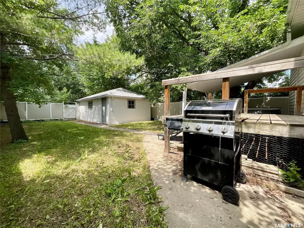 3054 Athol Street Regina SK S4S 1Y5