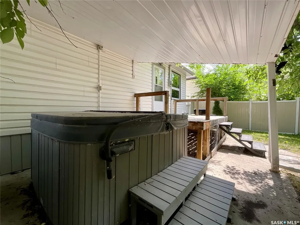 3054 Athol Street Regina SK S4S 1Y5