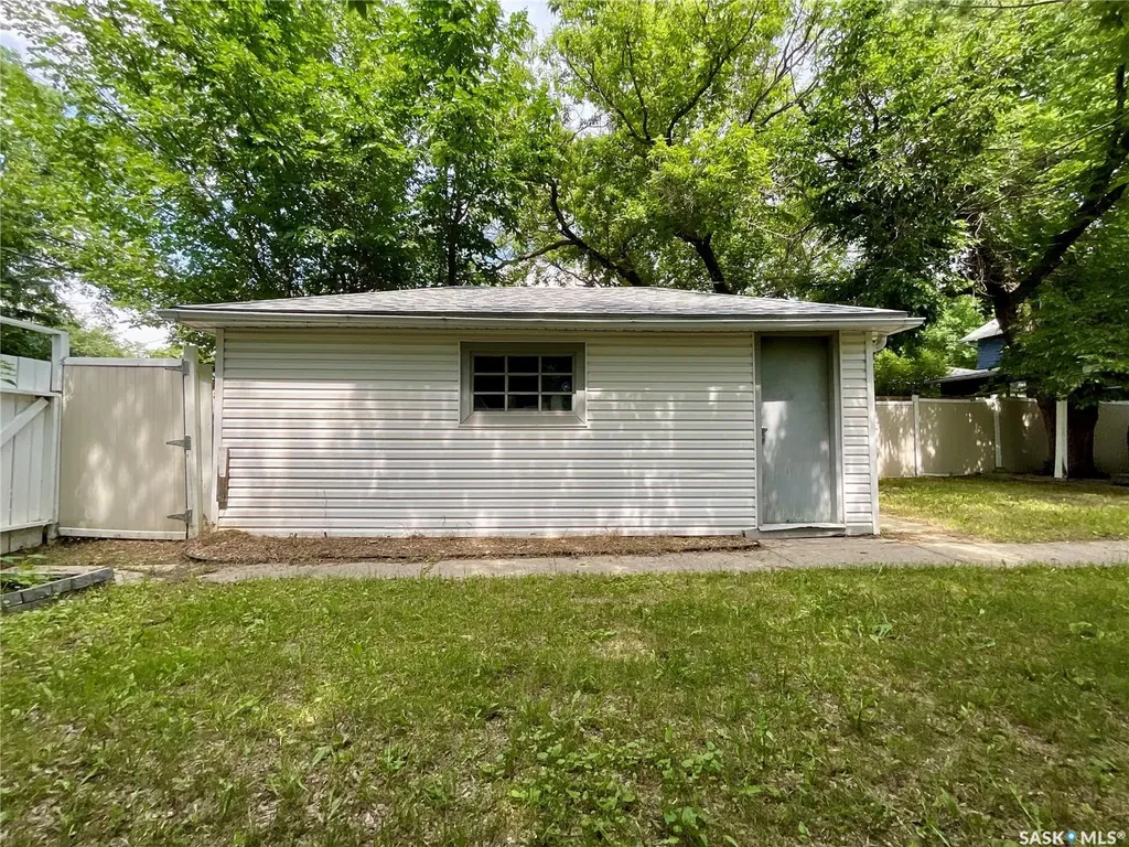 3054 Athol Street Regina SK S4S 1Y5