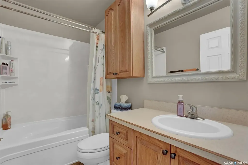 246/242 Westview Drive Balgonie SK S0G 0E0