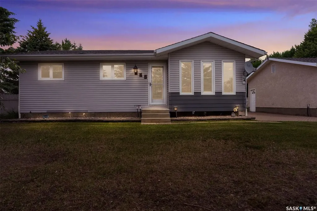 246/242 Westview Drive Balgonie SK S0G 0E0