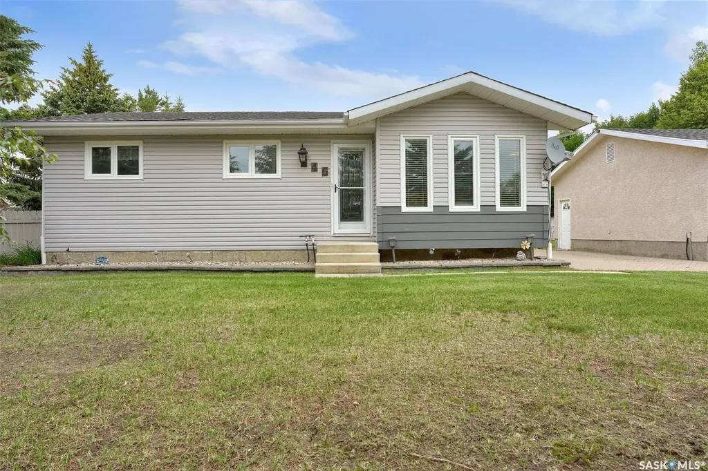 246/242 Westview Drive Balgonie SK S0G 0E0