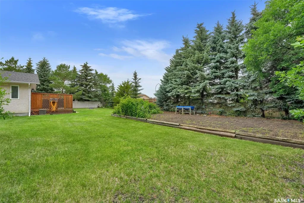 246/242 Westview Drive Balgonie SK S0G 0E0