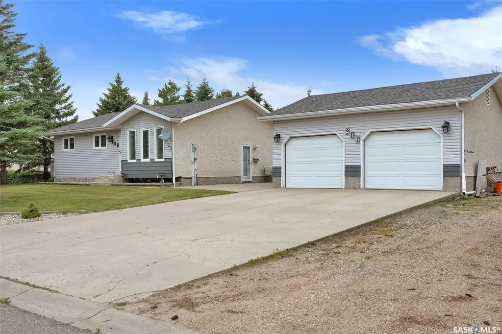 246/242 Westview Drive Balgonie SK S0G 0E0