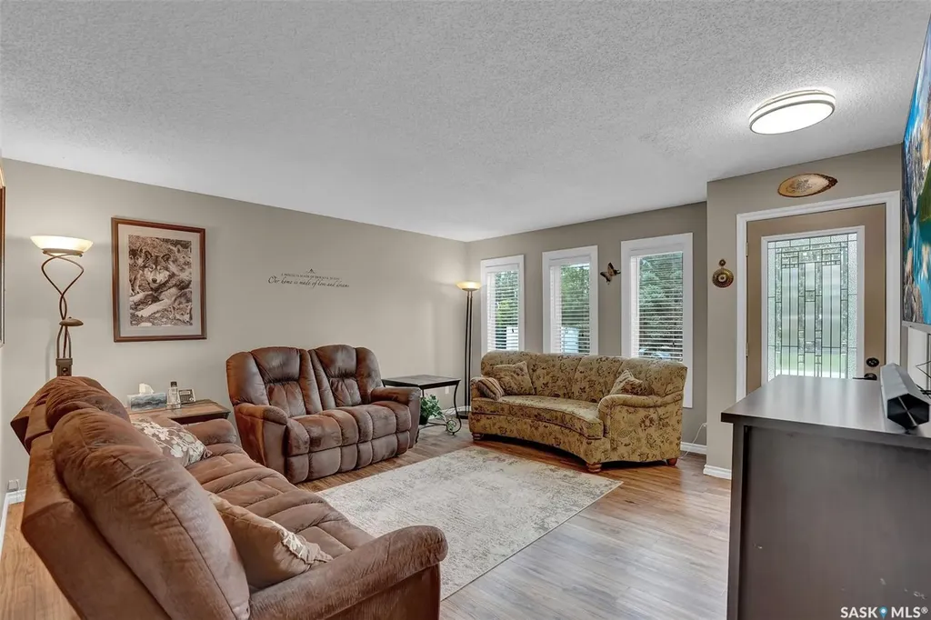 246/242 Westview Drive Balgonie SK S0G 0E0