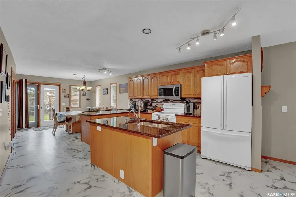 246/242 Westview Drive Balgonie SK S0G 0E0