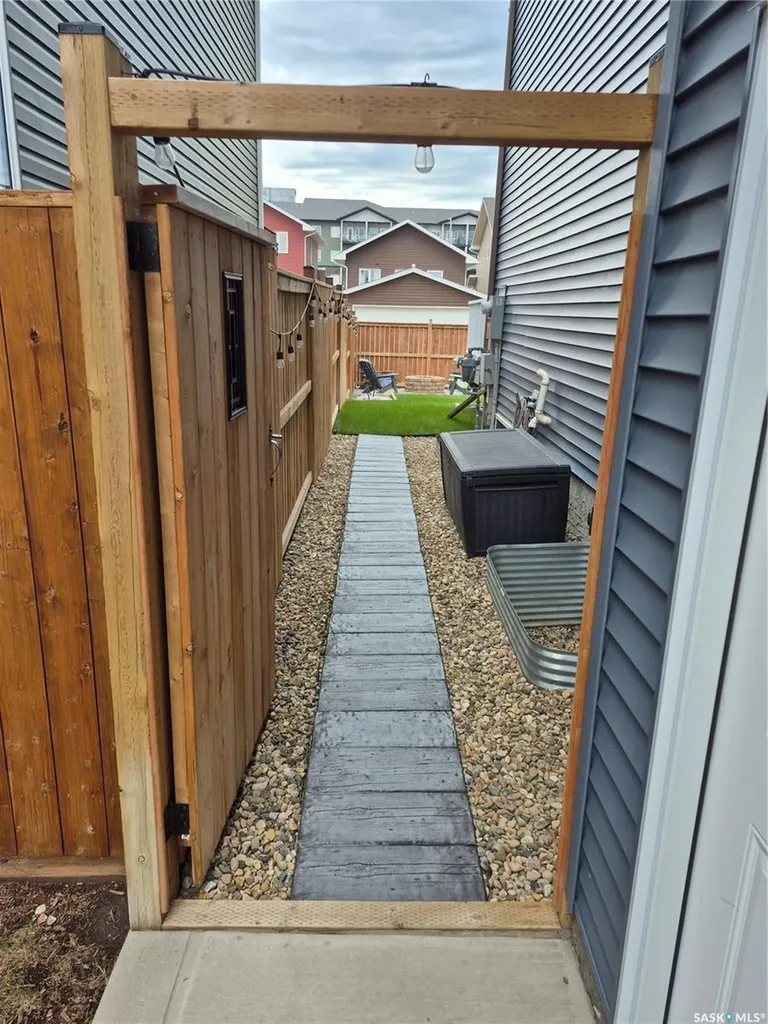 158 Cowan Crescent Martensville SK S0K 0A2