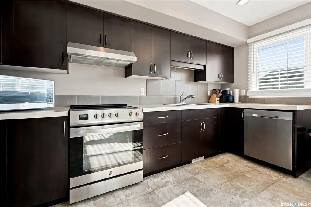 4533 Delhaye Way Regina SK S4W 0M2