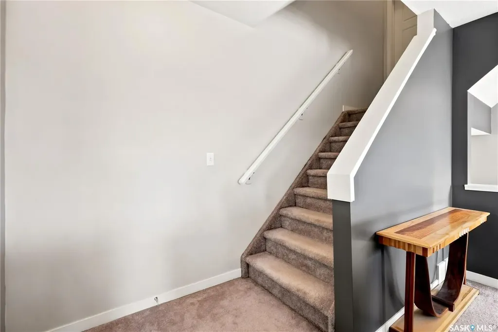 4533 Delhaye Way Regina SK S4W 0M2
