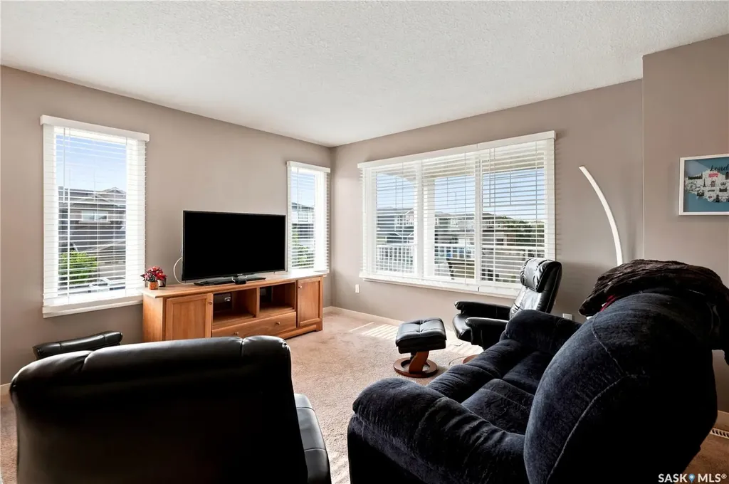 4533 Delhaye Way Regina SK S4W 0M2