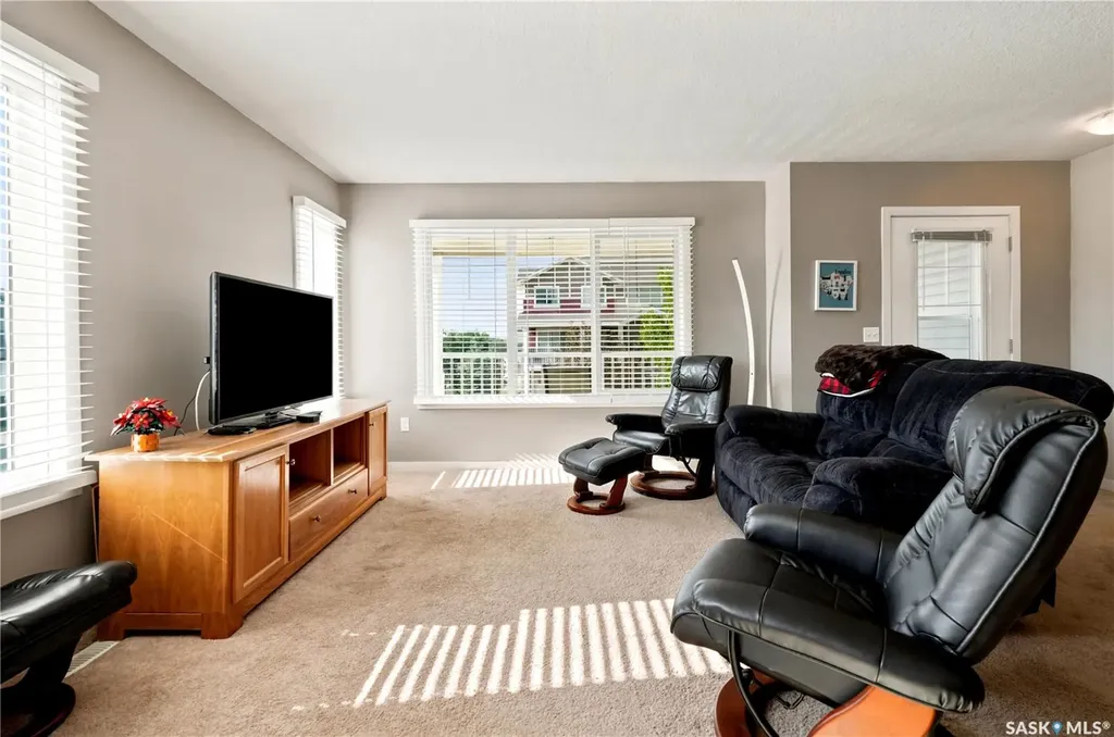 4533 Delhaye Way Regina SK S4W 0M2