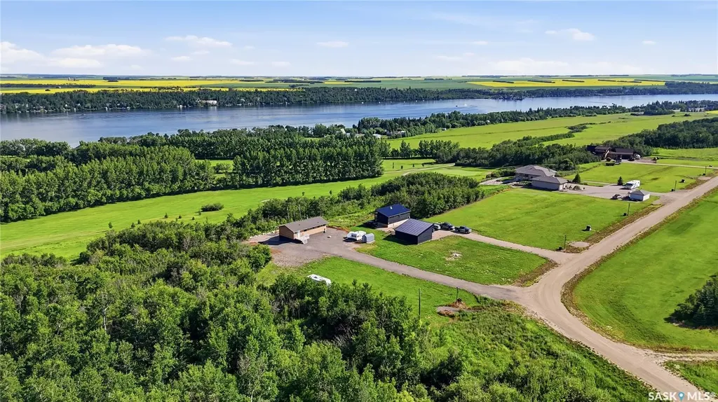 7000 Wacasa Ridge Wakaw Lake SK S0K 4P0