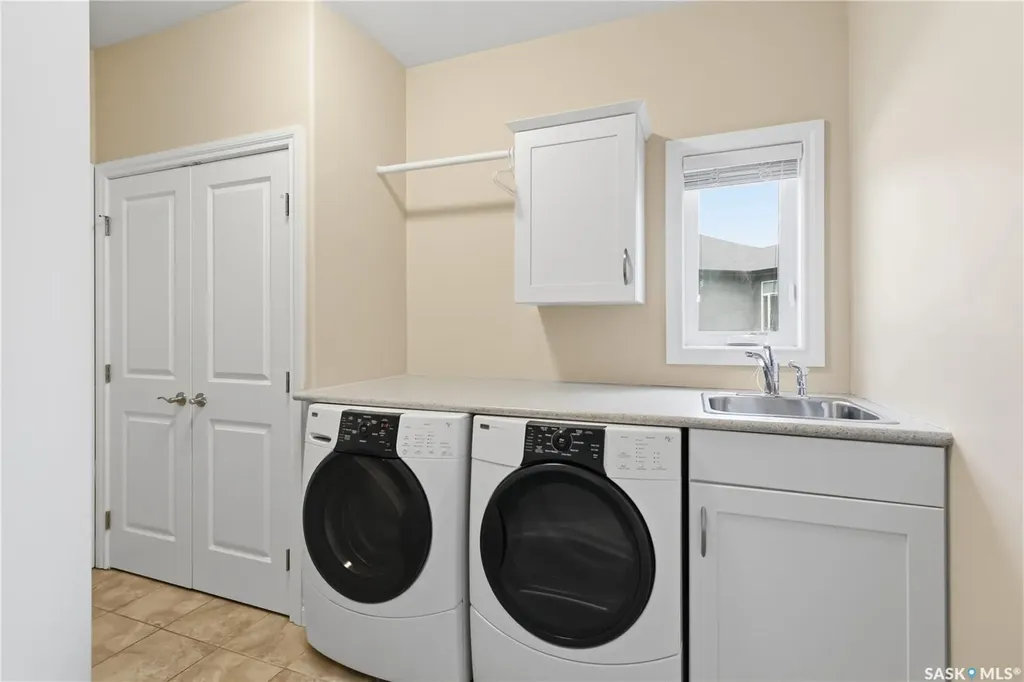723 Bellmont Court Saskatoon SK S7V 1K7