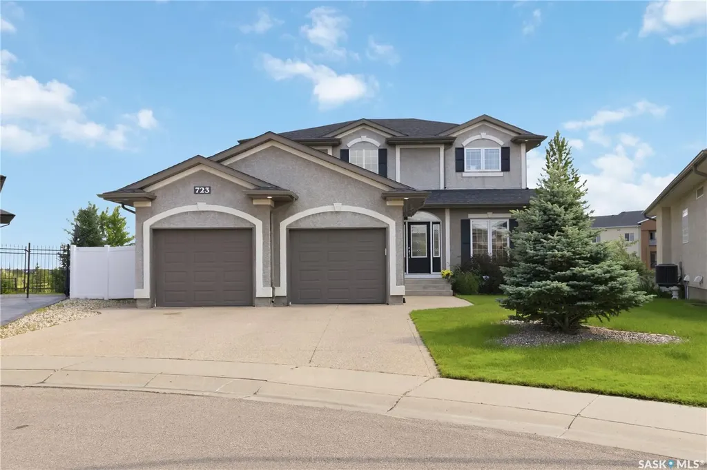 723 Bellmont Court Saskatoon SK S7V 1K7