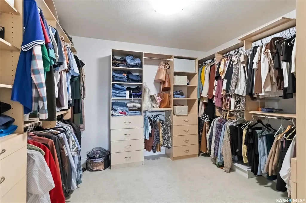 723 Bellmont Court Saskatoon SK S7V 1K7
