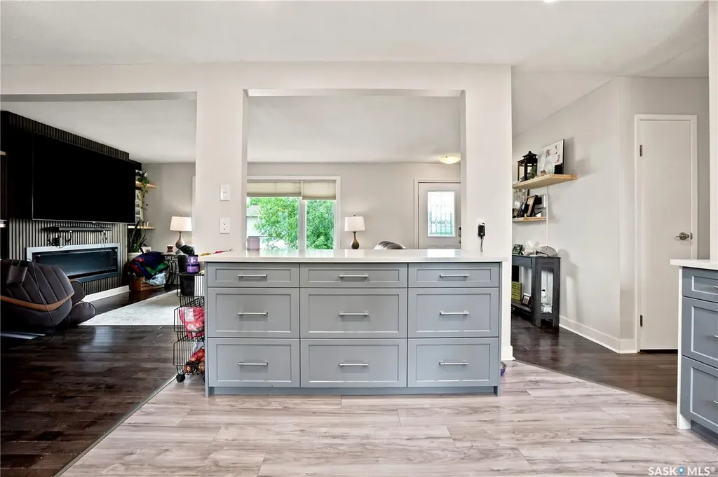 1313 Prince Crescent Moose Jaw SK S6H 6E6