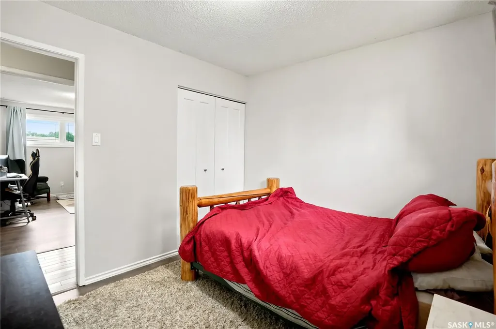 1313 Prince Crescent Moose Jaw SK S6H 6E6