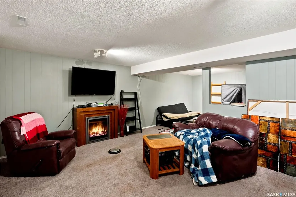 1313 Prince Crescent Moose Jaw SK S6H 6E6