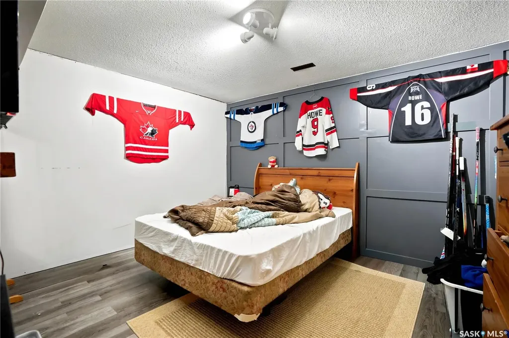 1313 Prince Crescent Moose Jaw SK S6H 6E6
