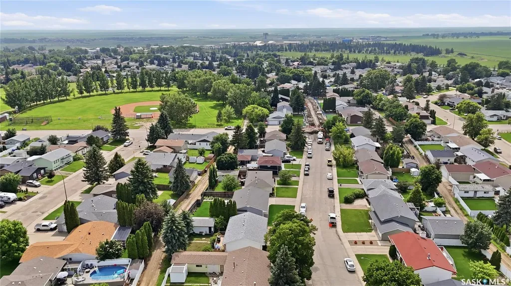 1313 Prince Crescent Moose Jaw SK S6H 6E6