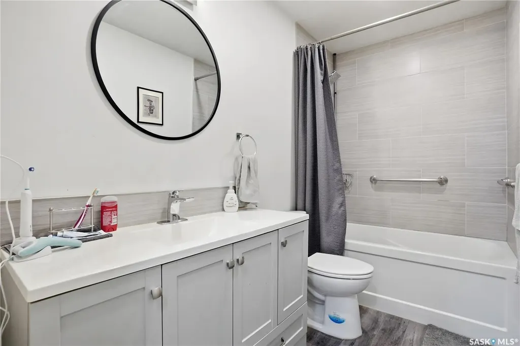 1007 Warner Street Moose Jaw SK S6H 5S6