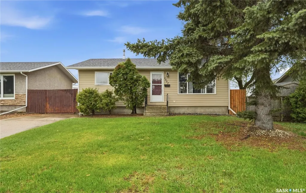 1007 Warner Street Moose Jaw SK S6H 5S6