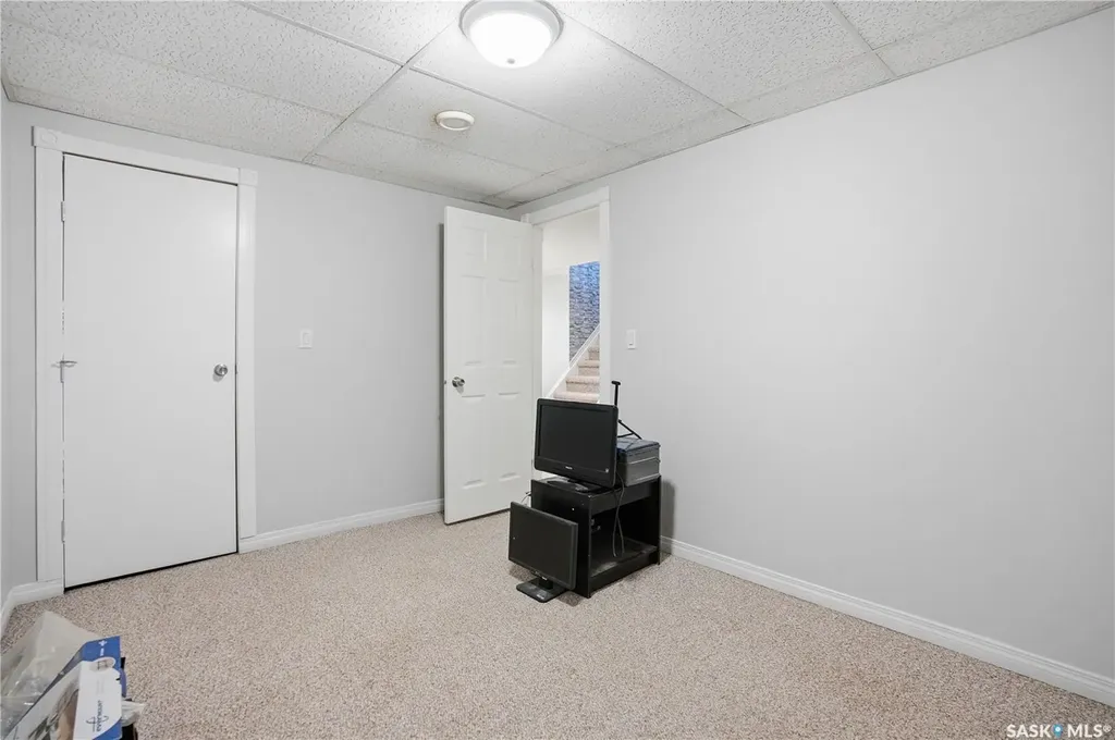1007 Warner Street Moose Jaw SK S6H 5S6