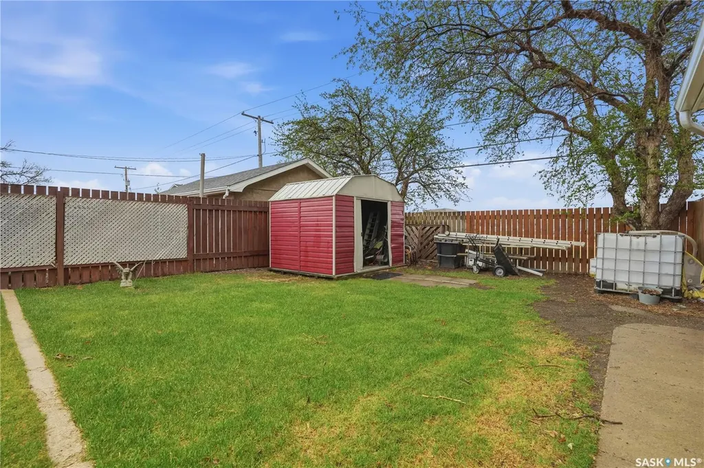 1007 Warner Street Moose Jaw SK S6H 5S6