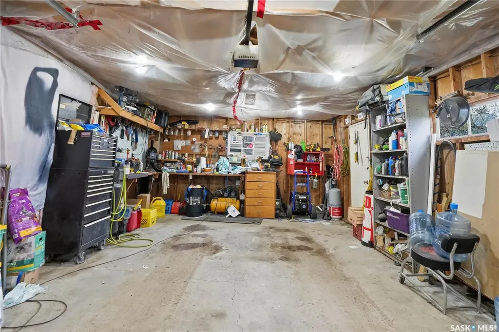 1007 Warner Street Moose Jaw SK S6H 5S6