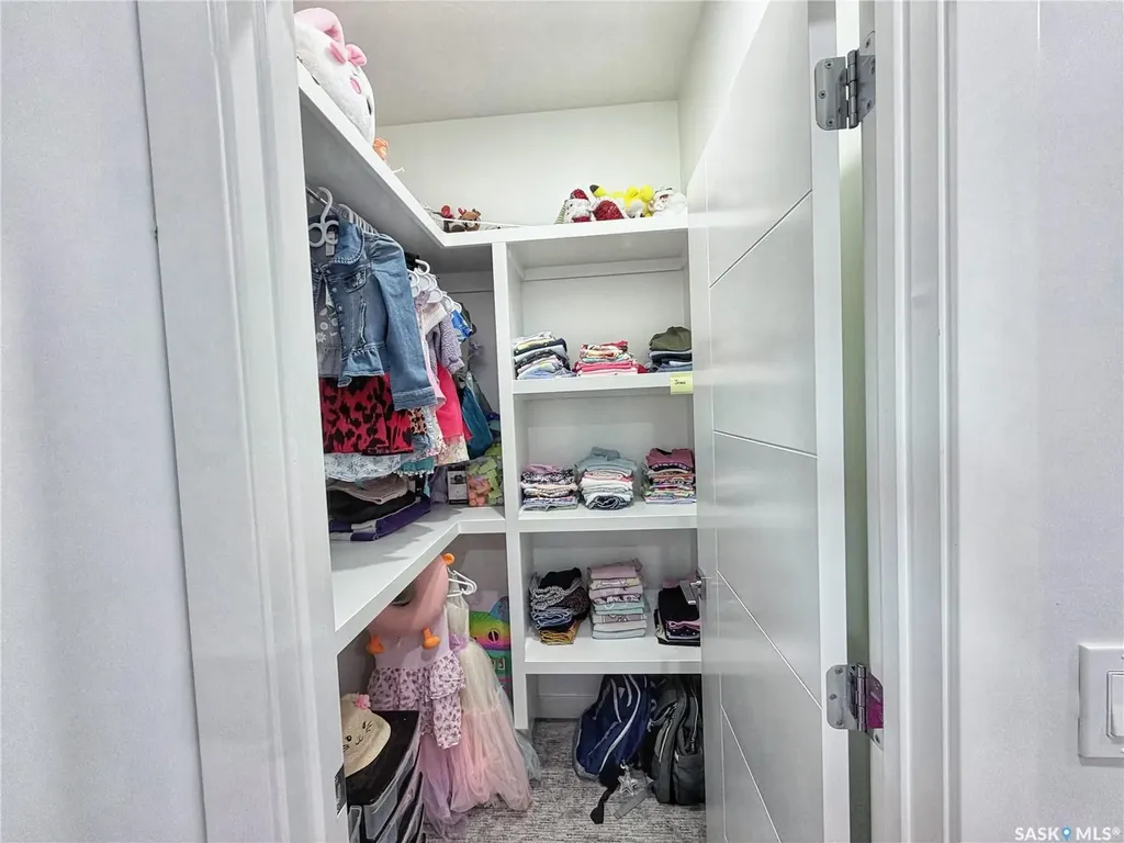 583 Kalra Street Saskatoon SK S7W 1E7