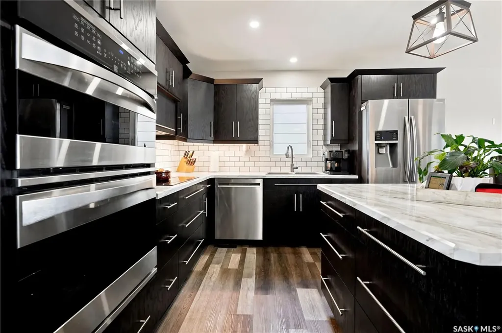 1645 Smith Street Moose Jaw SK S6K 1A7