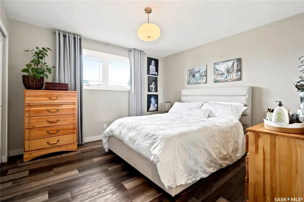1645 Smith Street Moose Jaw SK S6K 1A7