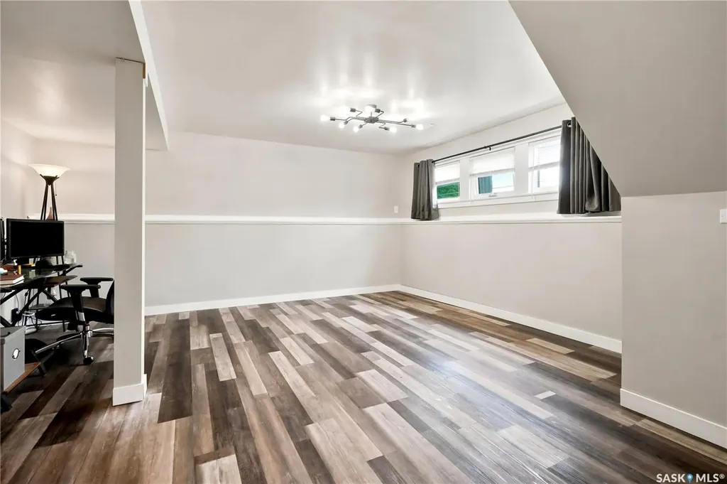 1645 Smith Street Moose Jaw SK S6K 1A7