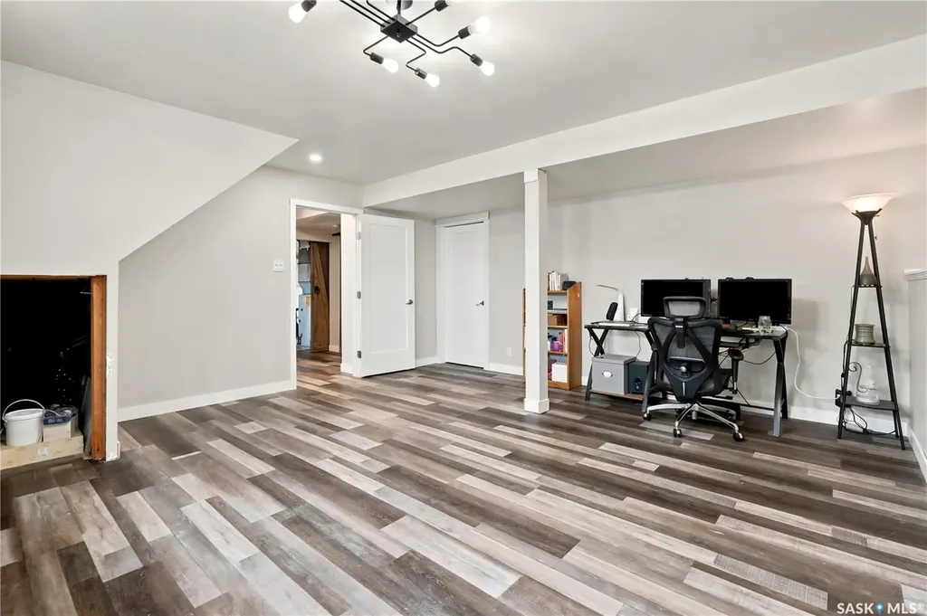 1645 Smith Street Moose Jaw SK S6K 1A7