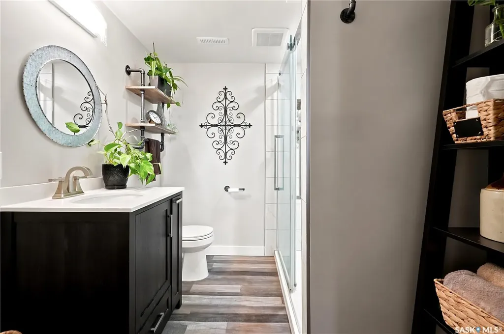 1645 Smith Street Moose Jaw SK S6K 1A7