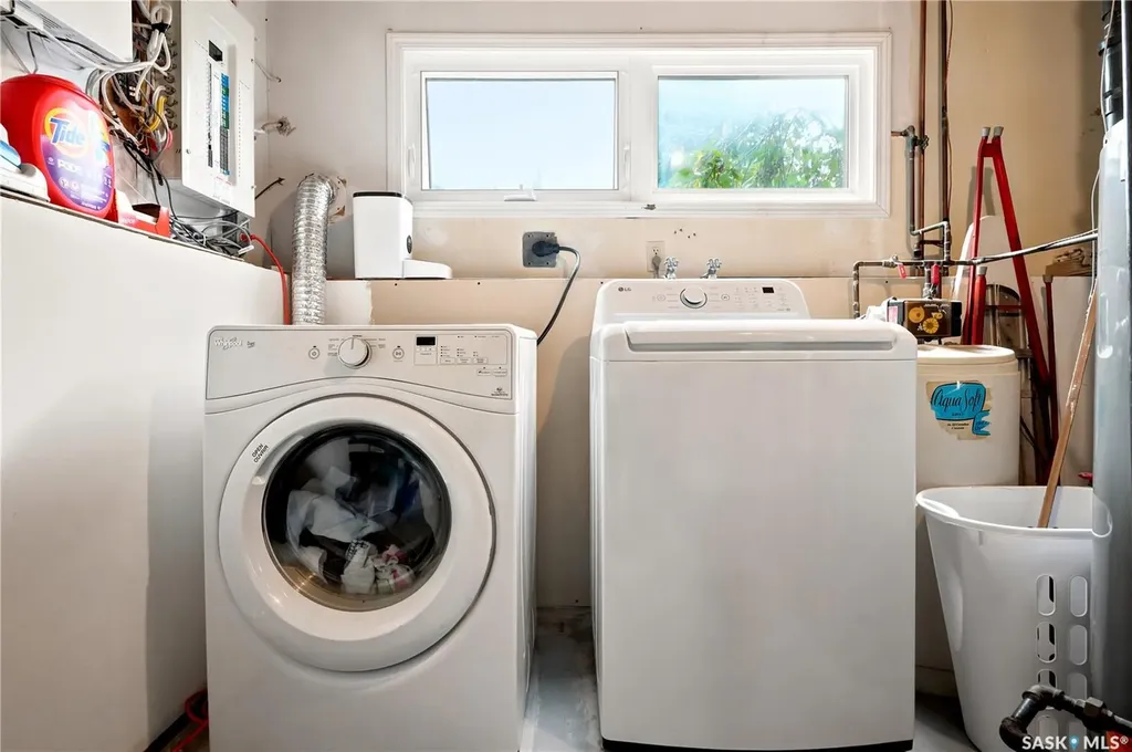 1645 Smith Street Moose Jaw SK S6K 1A7
