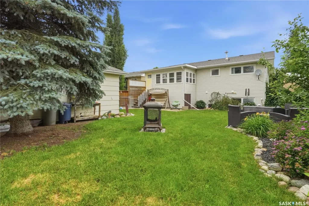 1645 Smith Street Moose Jaw SK S6K 1A7