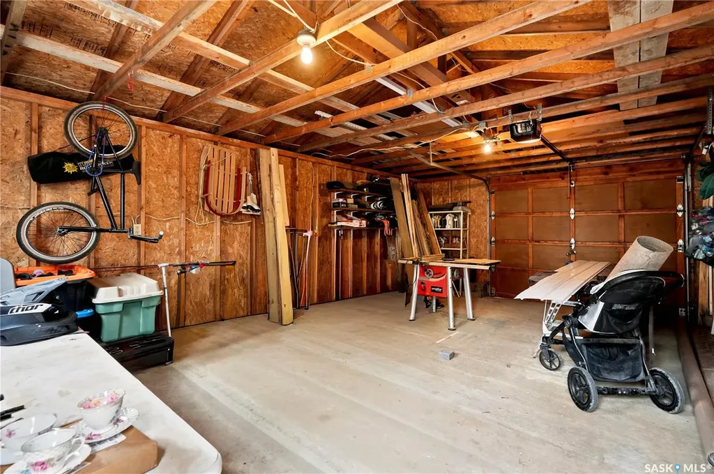 1645 Smith Street Moose Jaw SK S6K 1A7